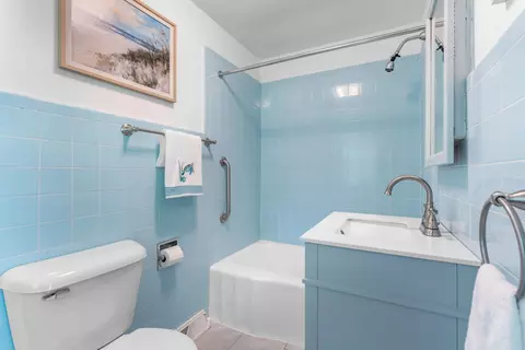 Bath - 39132 N Mound Ave, Spring Grove, IL 60081 photo 1 of 2