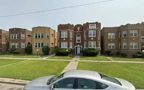7951 S Prairie Ave, Chicago, IL 60619