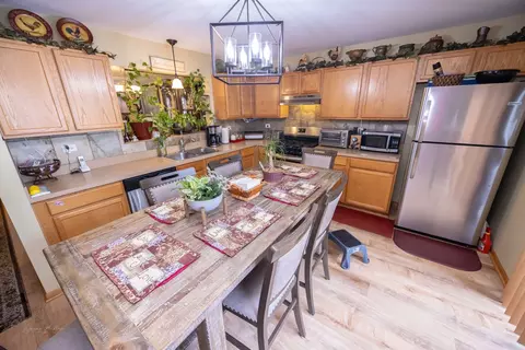 Kitchen - 644 Spring Leaf Dr, Joliet, IL 60431 photo 2 of 2