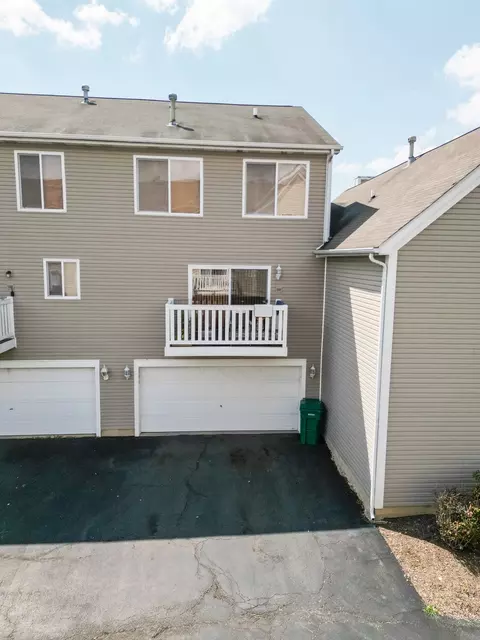Other - 644 Spring Leaf Dr, Joliet, IL 60431 photo 3 of 5
