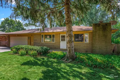 316 Snow St, Sugar Grove, IL 60554