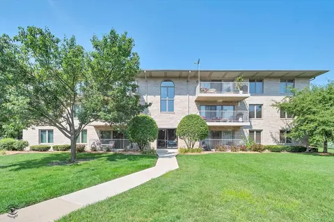 1033 Ashley Ct #2D, Lockport, IL 60441