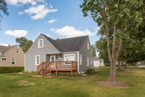 1813 Tomahawk Trl, Round Lake Heights, IL 60073