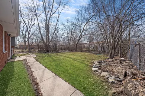 Exterior - 3508 Maple Ln, Hazel Crest, IL 60429 photo 5 of 8