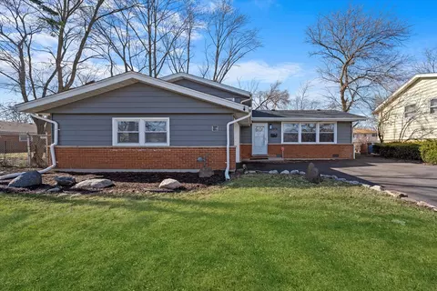 3508 Maple Ln, Hazel Crest, IL 60429