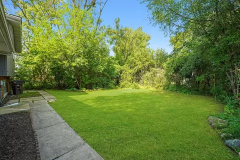 Exterior - 3508 Maple Ln, Hazel Crest, IL 60429 photo 7 of 8