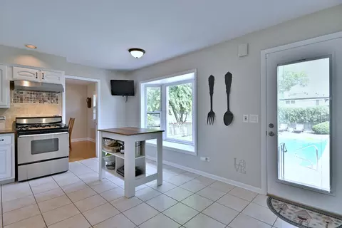 143 E Jackson St, Elmhurst, IL 60126 photo 6