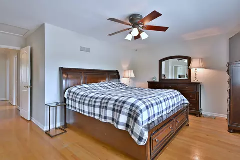 143 E Jackson St, Elmhurst, IL 60126 photo 16