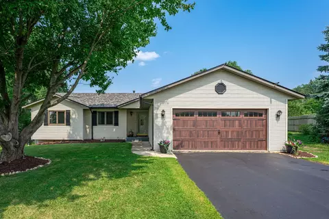 6624 Arena Dr, Roscoe, IL 61073