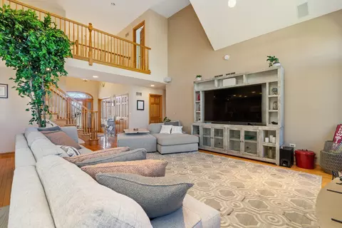 Living - 11924 195th St, Mokena, IL 60448 photo 2 of 6