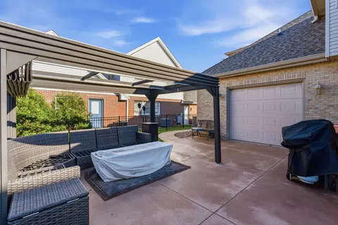 Exterior - 11924 195th St, Mokena, IL 60448 photo 9 of 14