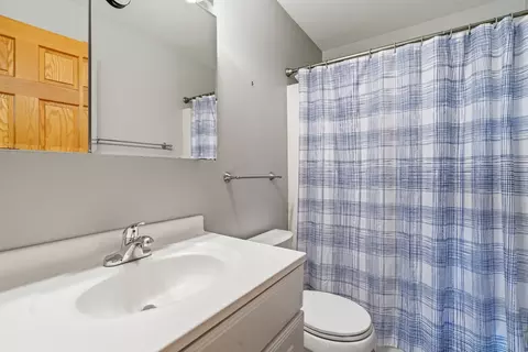 Bath - 11924 195th St, Mokena, IL 60448 photo 4 of 5