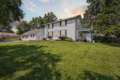 431 E 2nd St, Byron, IL 61010