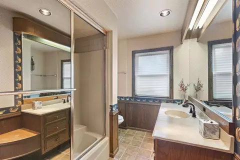 1011 Central Rd, Glenview, IL 60025 photo 25