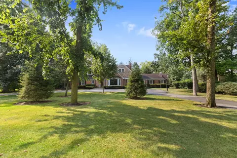1011 Central Rd, Glenview, IL 60025