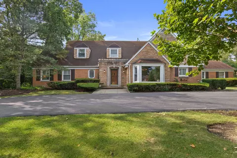 1011 Central Rd, Glenview, IL 60025 photo 2