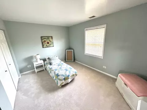Bedroom - 2202 Riverside Dr, Plainfield, IL 60586 photo 1 of 6