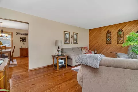 310 Lee St, Manhattan, IL 60442 photo 3