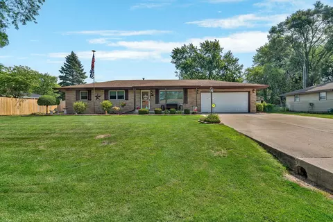 310 Lee St, Manhattan, IL 60442 photo 2