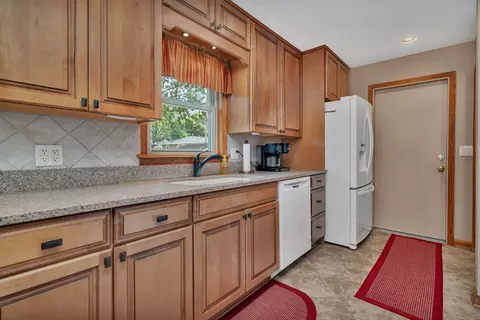 310 Lee St, Manhattan, IL 60442 photo 9