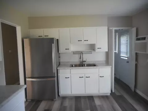 1860 Ashley Rd, Hoffman Estates, IL 60169 photo 10