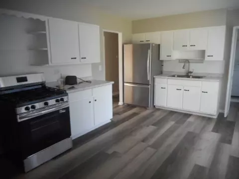 1860 Ashley Rd, Hoffman Estates, IL 60169 photo 9