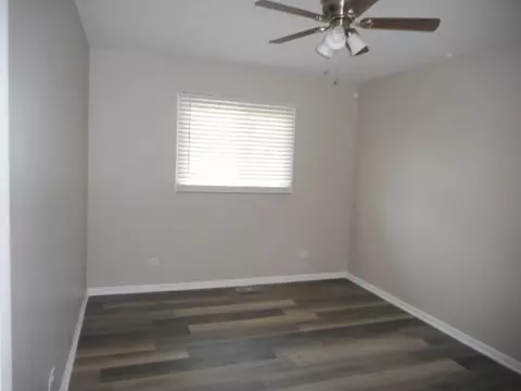 1860 Ashley Rd, Hoffman Estates, IL 60169 photo 17