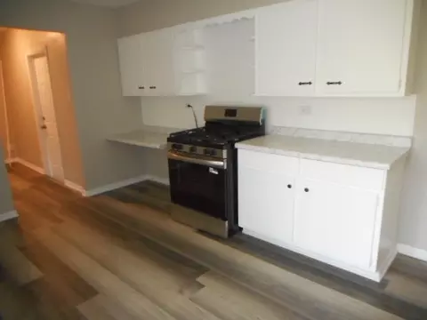 1860 Ashley Rd, Hoffman Estates, IL 60169 photo 11