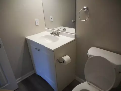 1860 Ashley Rd, Hoffman Estates, IL 60169 photo 23