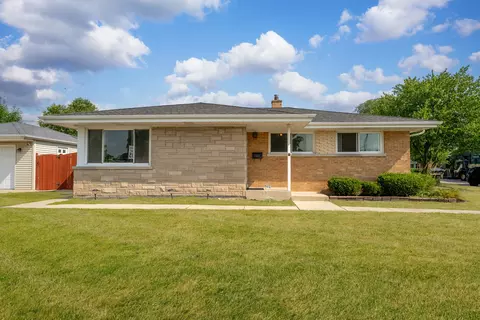 8802 Olcott Ave, Morton Grove, IL 60053