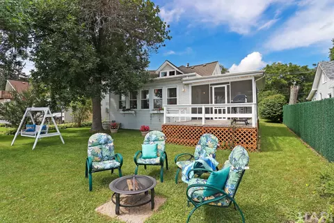 4821 W Flanders Rd, Mchenry, IL 60050