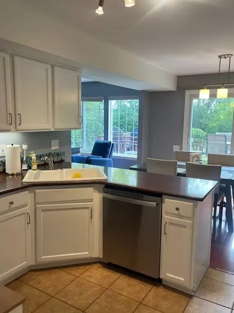 Kitchen - 1367 Spaulding Rd, Bartlett, IL 60103 photo 1 of 3