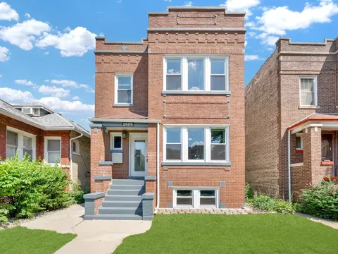 2929 N Harding Ave, Chicago, IL 60618