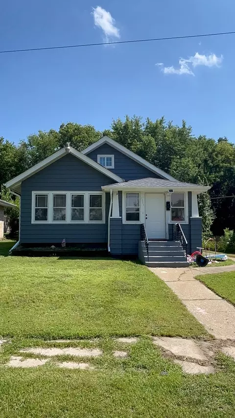 1304 Nelson Blvd, Rockford, IL 61104