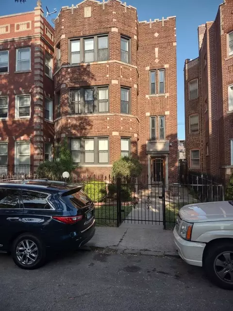 8037 S Champlain Ave, Chicago, IL 60619
