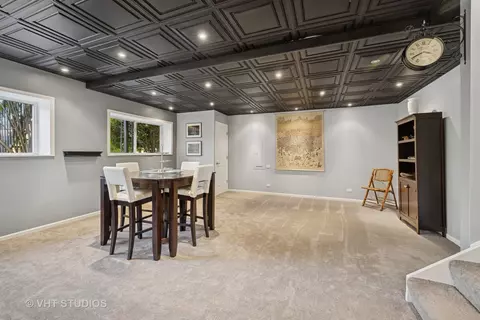 Dining - 2305 Tracy Ln, Algonquin, IL 60102 photo 3 of 3