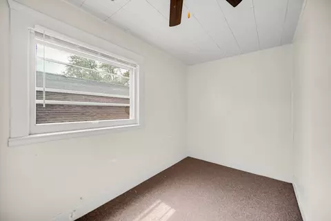 Bedroom - 744 S Elm Ave, Kankakee, IL 60901 photo 3 of 4
