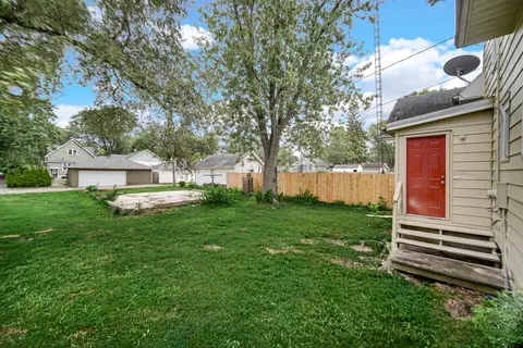 Exterior - 744 S Elm Ave, Kankakee, IL 60901 photo 4 of 6