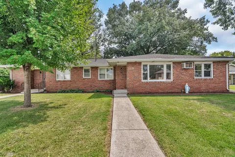 110 E 112 E Jefferson St, Gardner, IL 60424