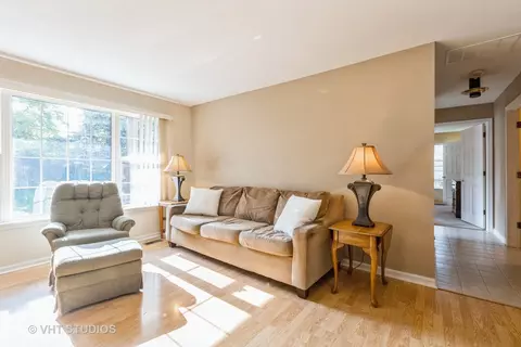 Living - 305 Buckingham Cir #A, Elgin, IL 60120 photo 3 of 3