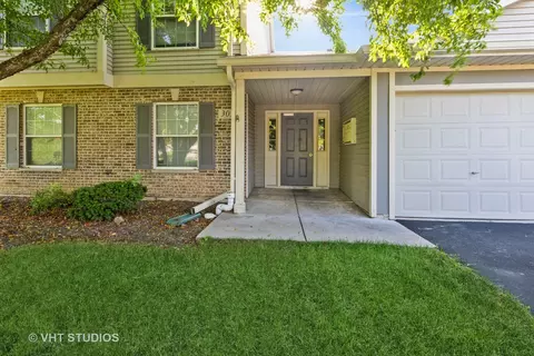 Exterior - 305 Buckingham Cir #A, Elgin, IL 60120 photo 1 of 2