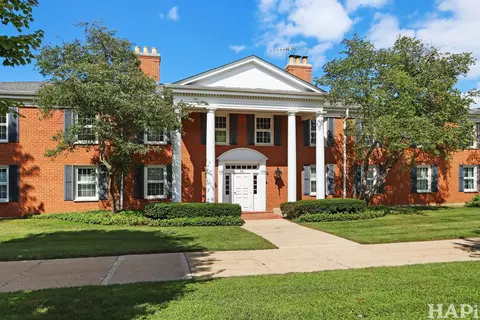 501 Coventry Ln #18, Crystal Lake, IL 60014