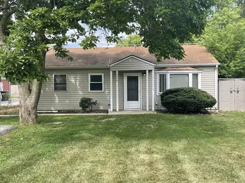 18246 Martin Ave, Homewood, IL 60430