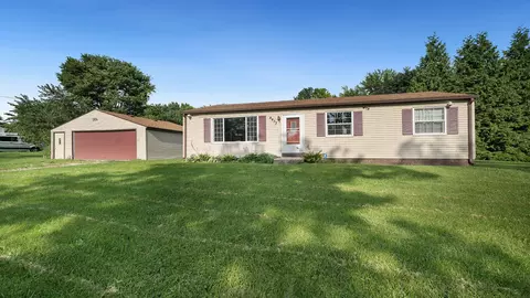 4433 School St, Rockford, IL 61101