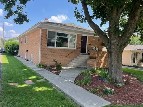 701 Mccarthy St, Lemont, IL 60439