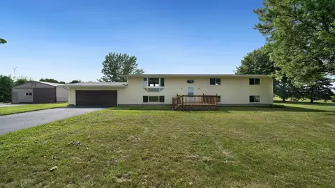 22005 Harmony Rd, Marengo, IL 60152 photo 2