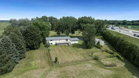 22005 Harmony Rd, Marengo, IL 60152 photo 6