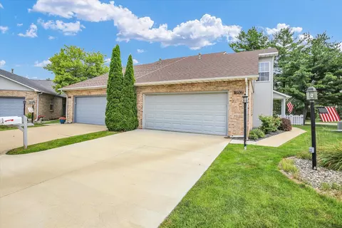 1004 Pheasant Cir, Savoy, IL 61874