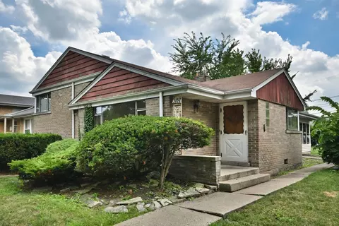 3829 W Chase Ave, Lincolnwood, IL 60712
