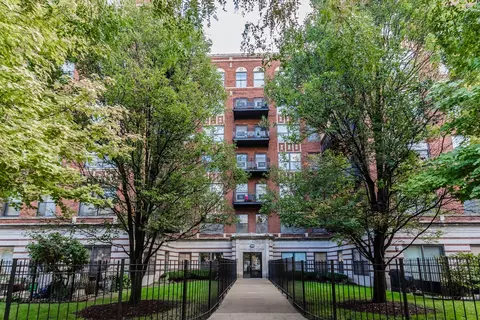 4537 S Drexel Blvd #706, Chicago, IL 60653